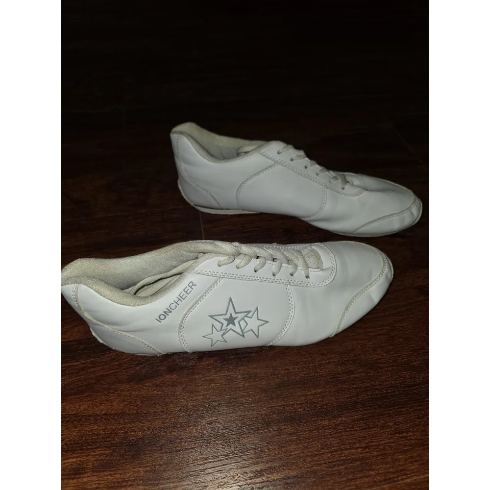 Ion cheer white cheer shoes size 9 - Picture 2 of 4